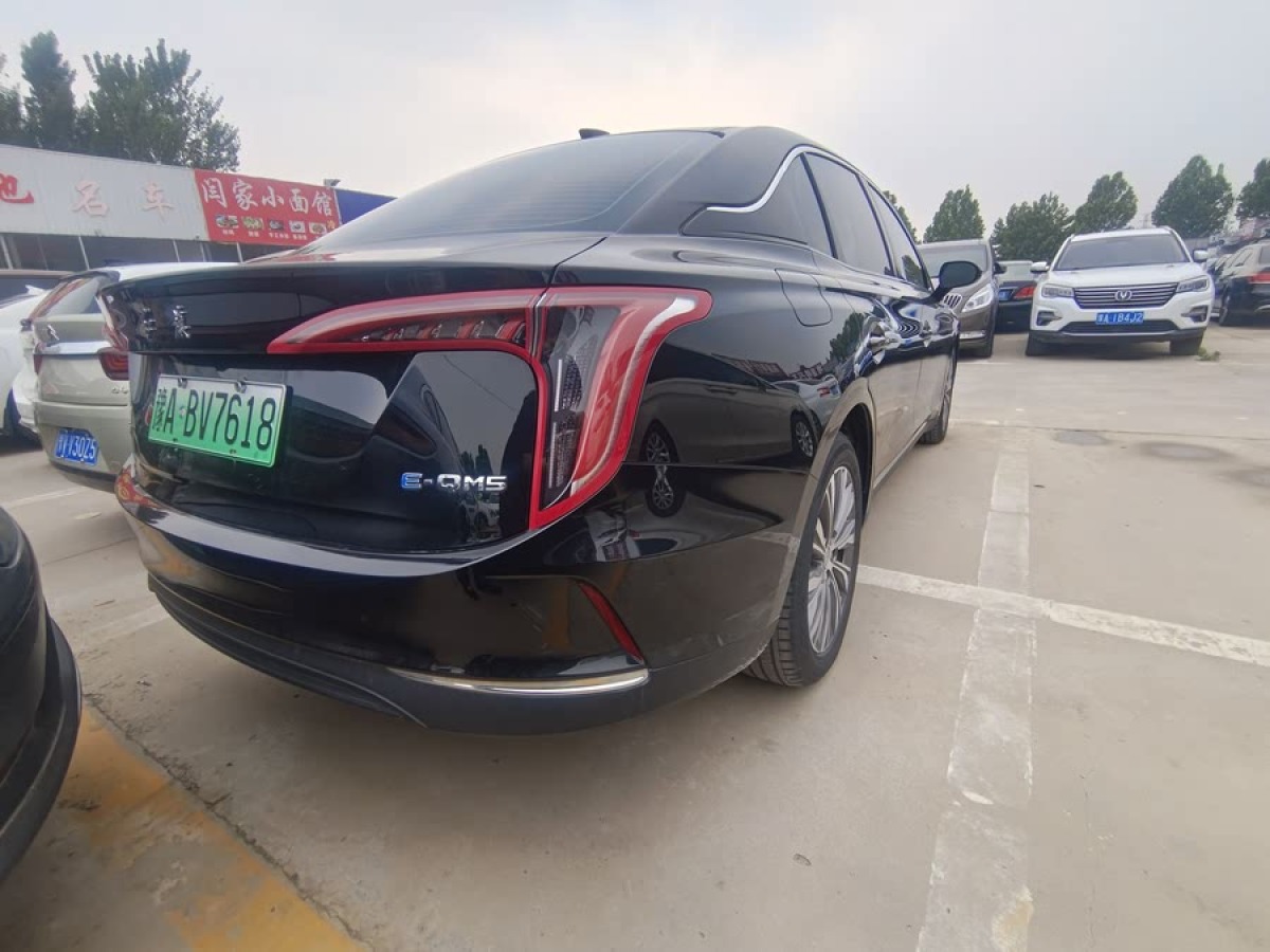 紅旗 紅旗E-QM5  2022款 431km 充電樂享版圖片