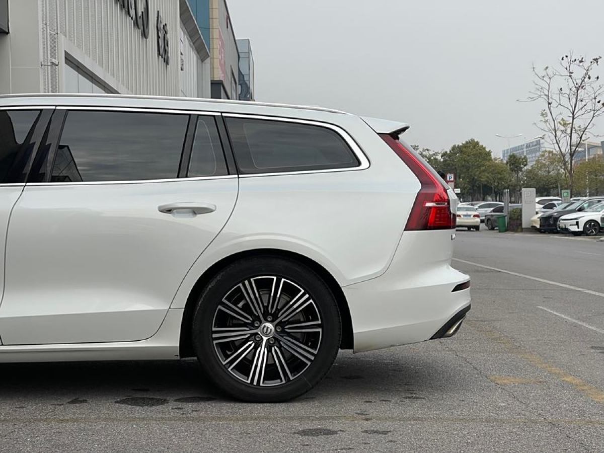 沃爾沃 V60  2020款 T5 智遠(yuǎn)豪華版圖片