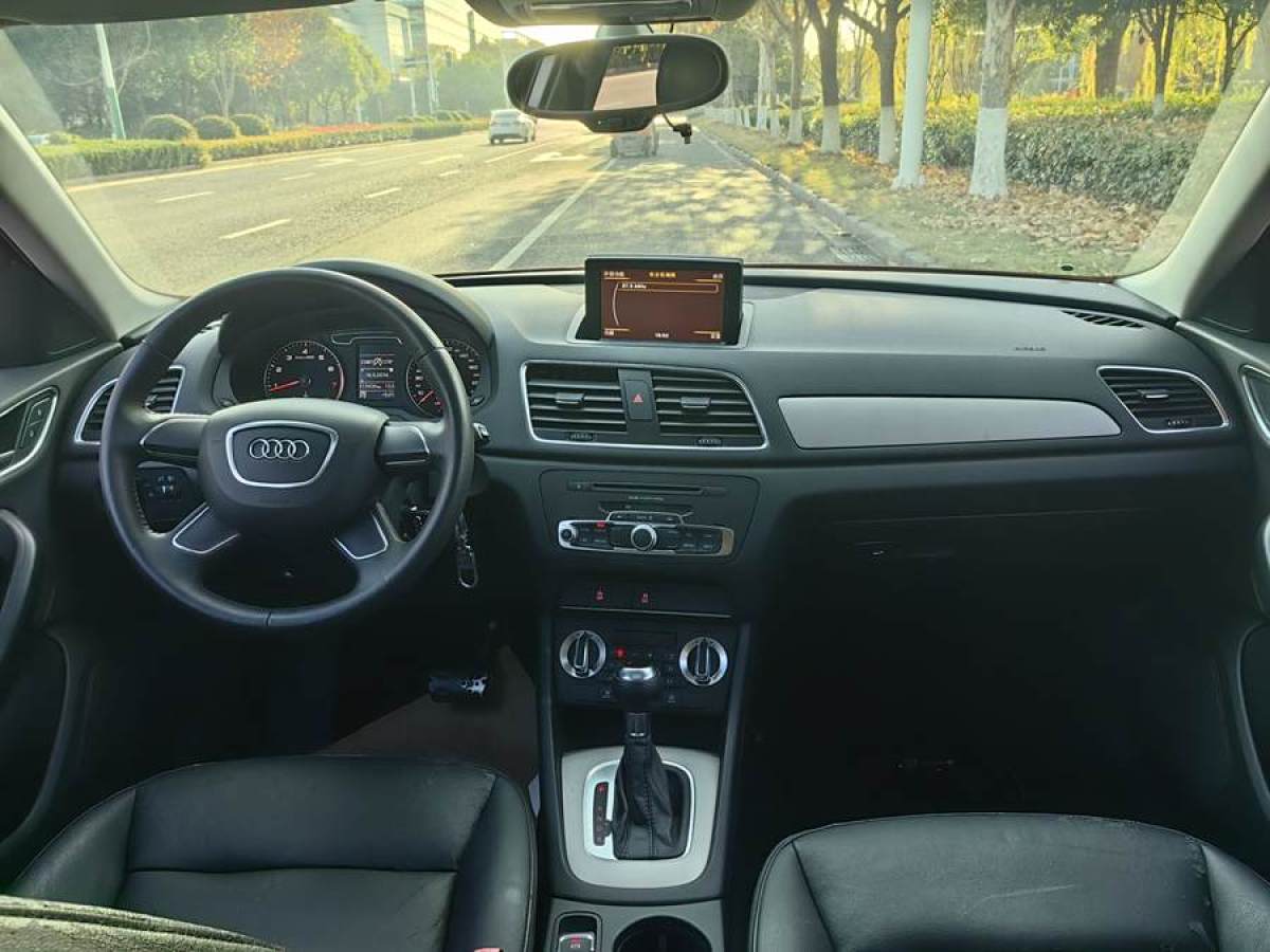 奧迪 奧迪Q3  2013款 35 TFSI 進(jìn)取型圖片