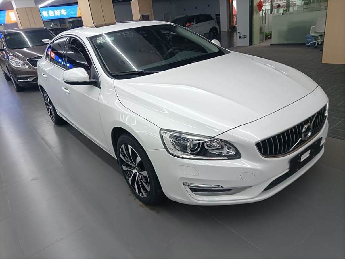 沃爾沃 S60  2014款 改款 T5 個性運動版圖片