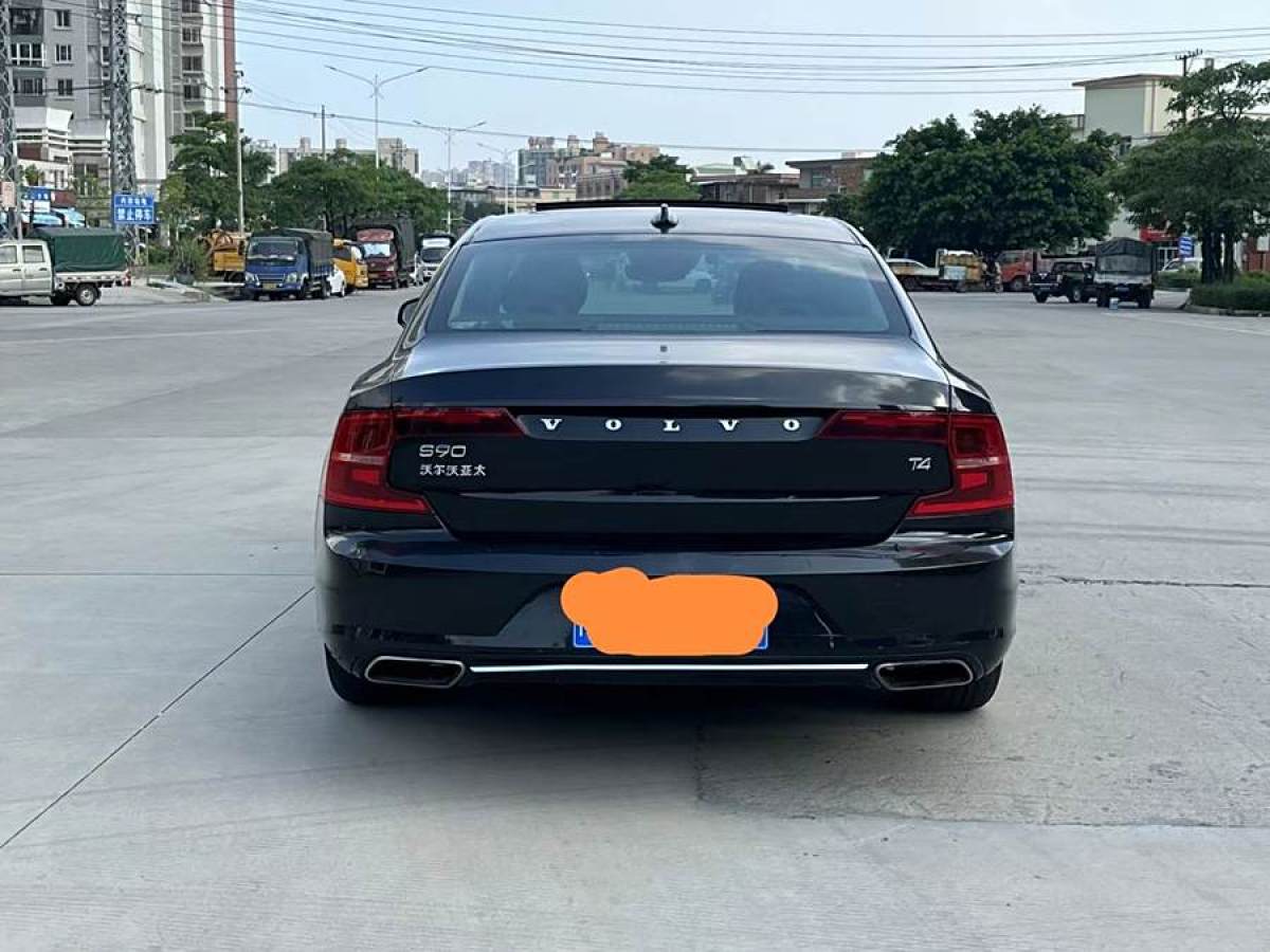 沃尔沃 S90  2018款 T4 智逸版图片