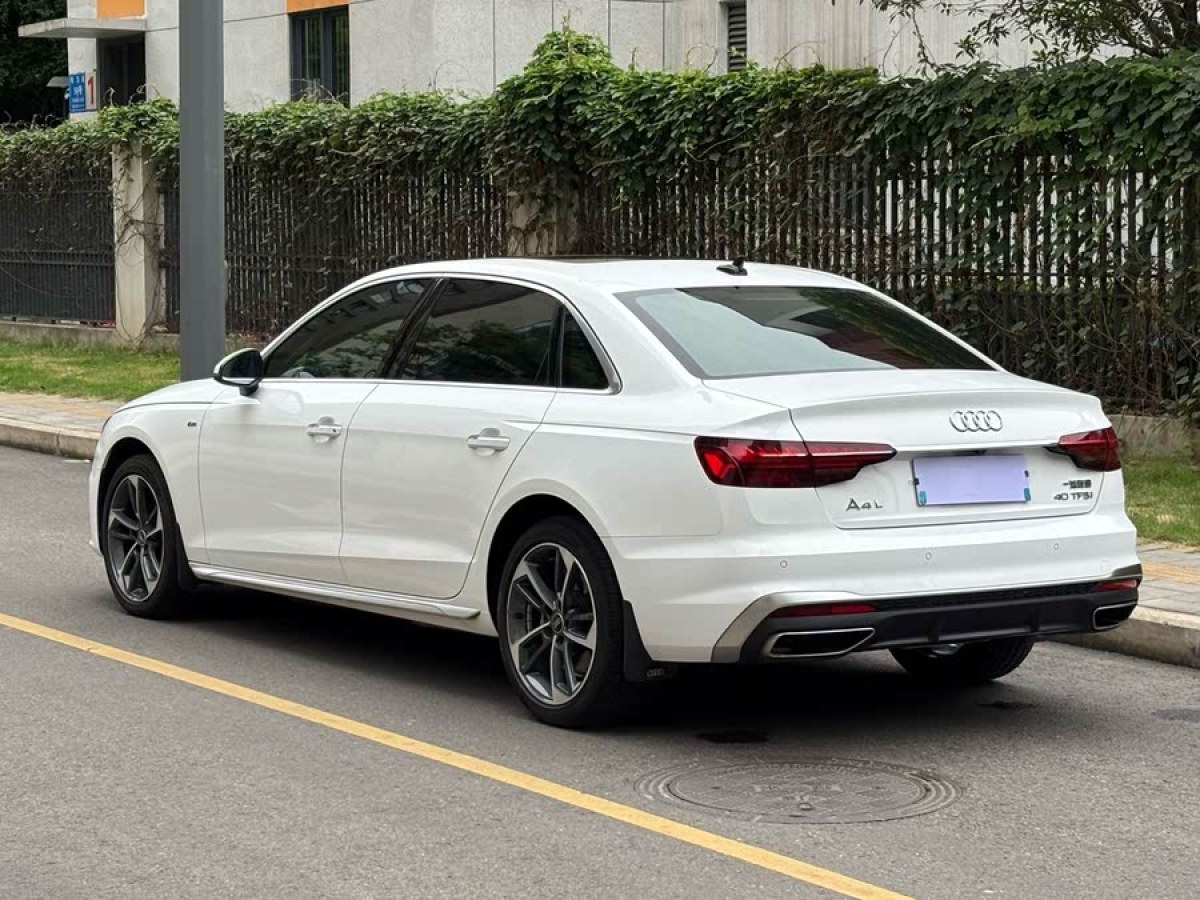 奧迪 奧迪A4L  2022款 40 TFSI 時尚動感型圖片
