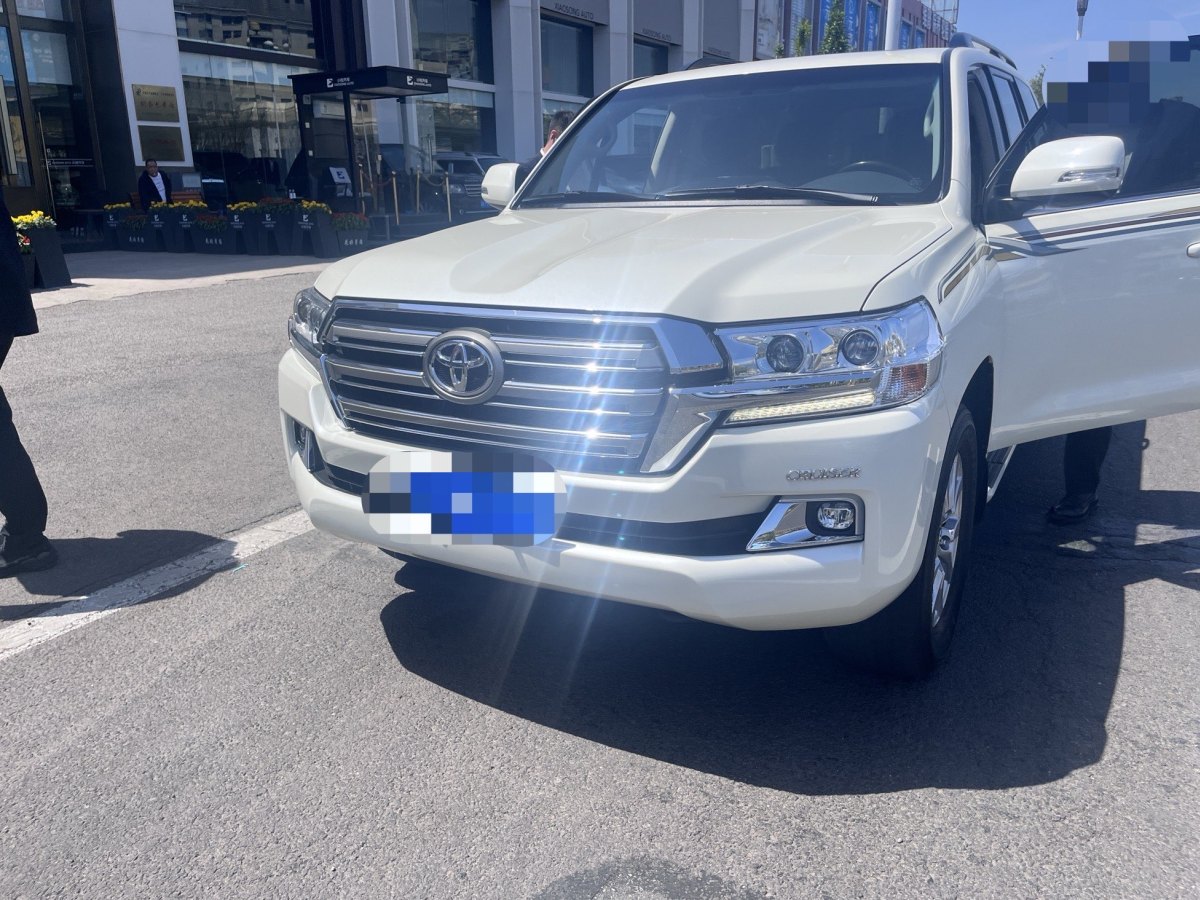 豐田 蘭德酷路澤  2018款 5.7L VX-R 12氣 底升(中東版)圖片