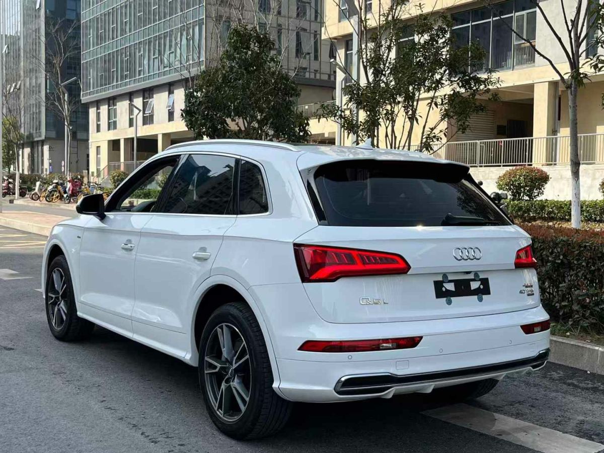 奧迪 奧迪Q3  2019款  35 TFSI 時尚動感型圖片