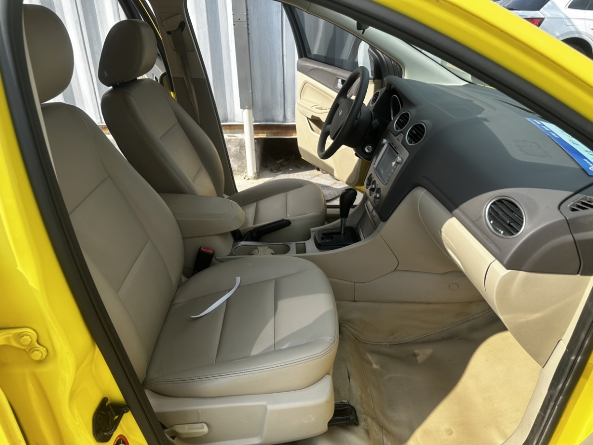 Ford Fox2011 2-compartment 1.8L automatic fashion model图片