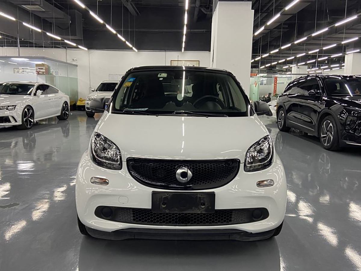 smart forfour  2018款 1.0L 52千瓦激情版圖片