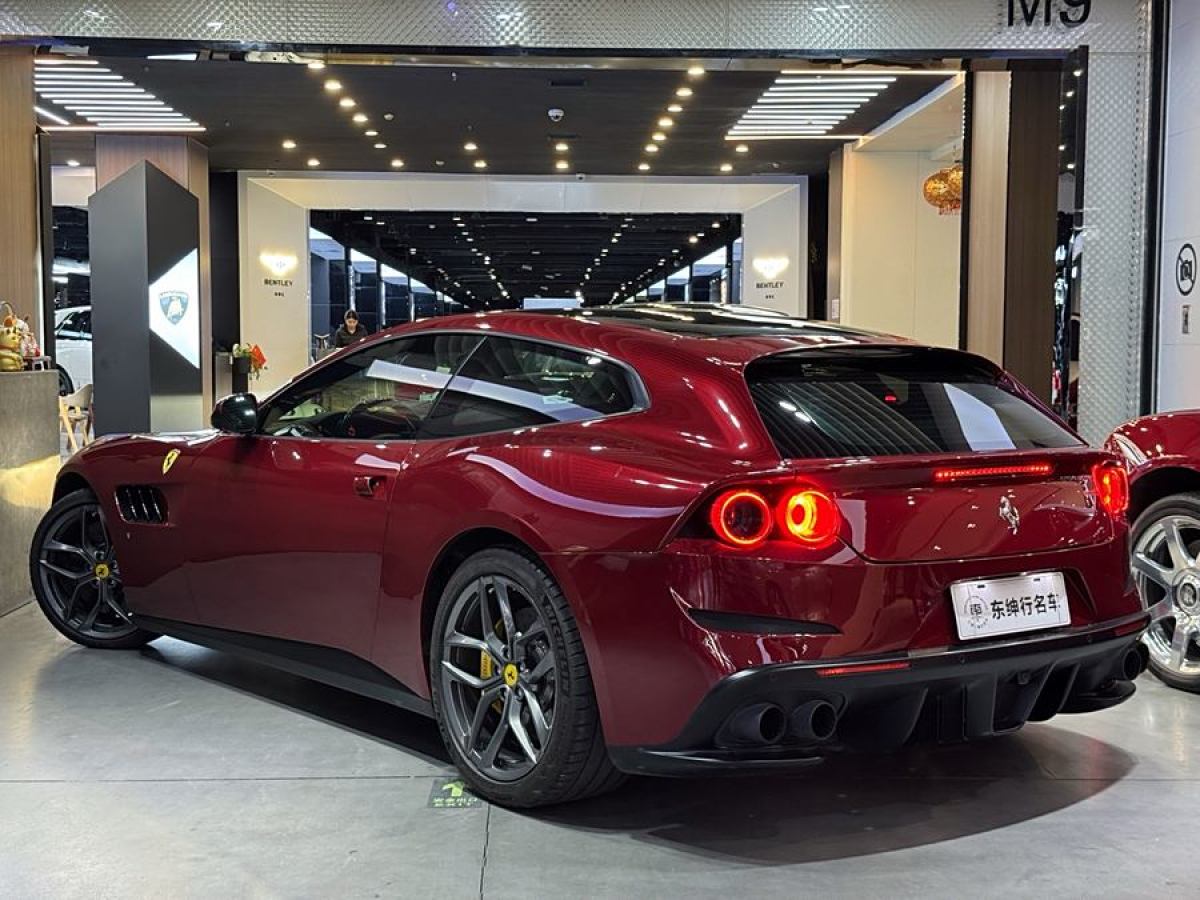 法拉利 GTC4Lusso  2017款 3.9T V8圖片