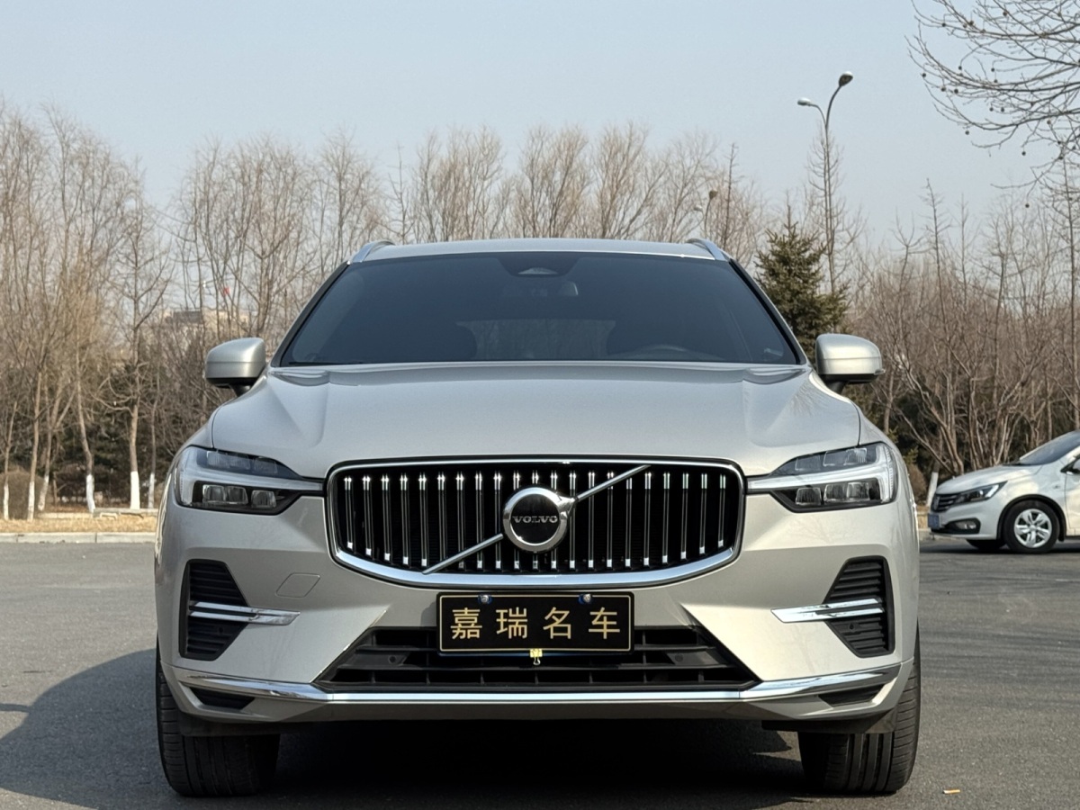 沃爾沃 XC60  2023款 B5 四驅(qū)智逸豪華版圖片