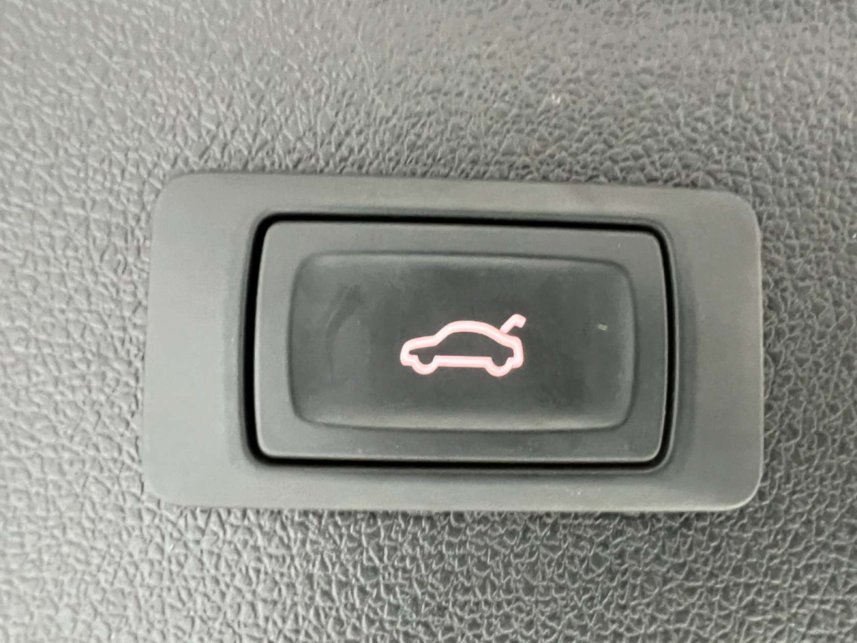 奧迪 奧迪Q3  2015款 Q3 2.0TFSI 35TFSI quattro 技術(shù)型圖片