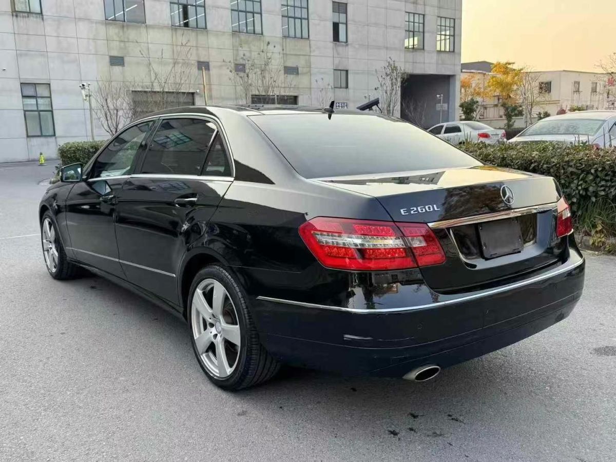 奔馳 奔馳E級  2013款 E 260 L CGI優(yōu)雅型圖片