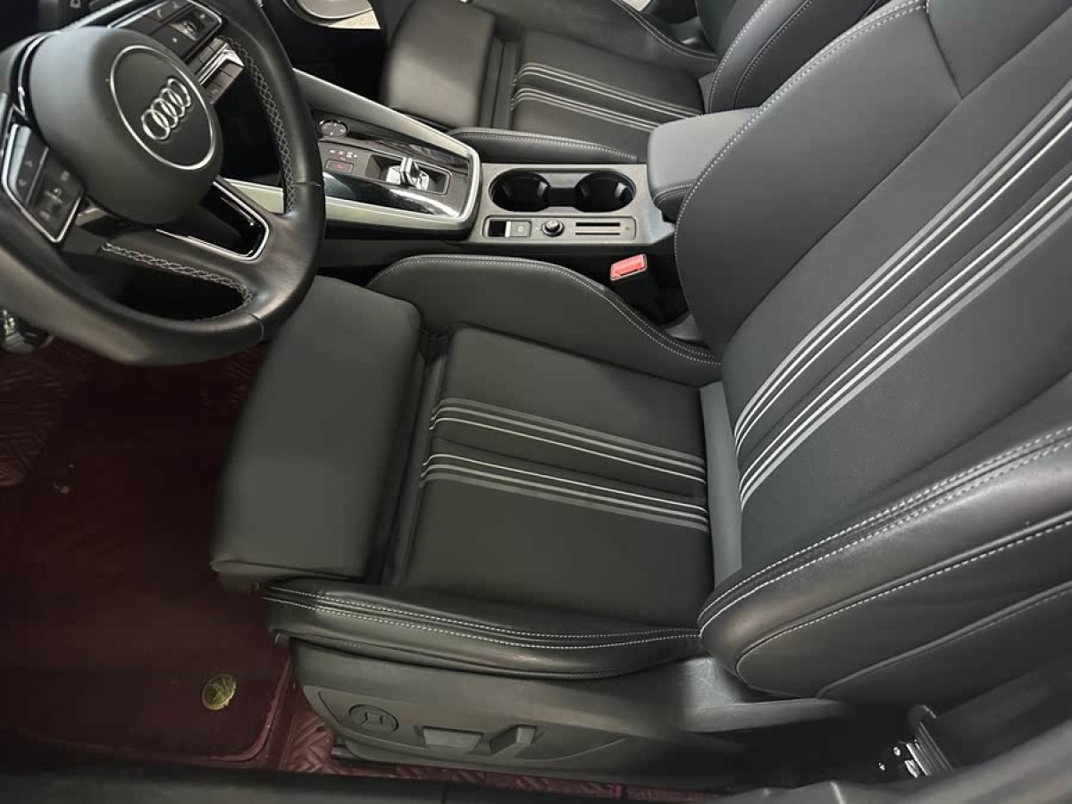 奧迪 奧迪A3  2022款 A3L Limousine 35 TFSI 時(shí)尚運(yùn)動(dòng)型圖片