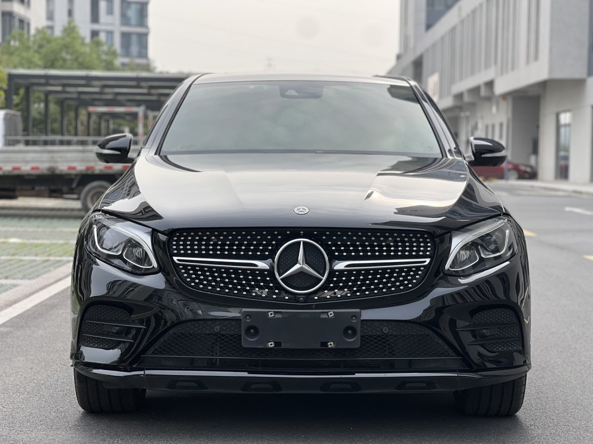 奔馳 奔馳GLC  2021款 GLC 260 4MATIC 轎跑SUV圖片