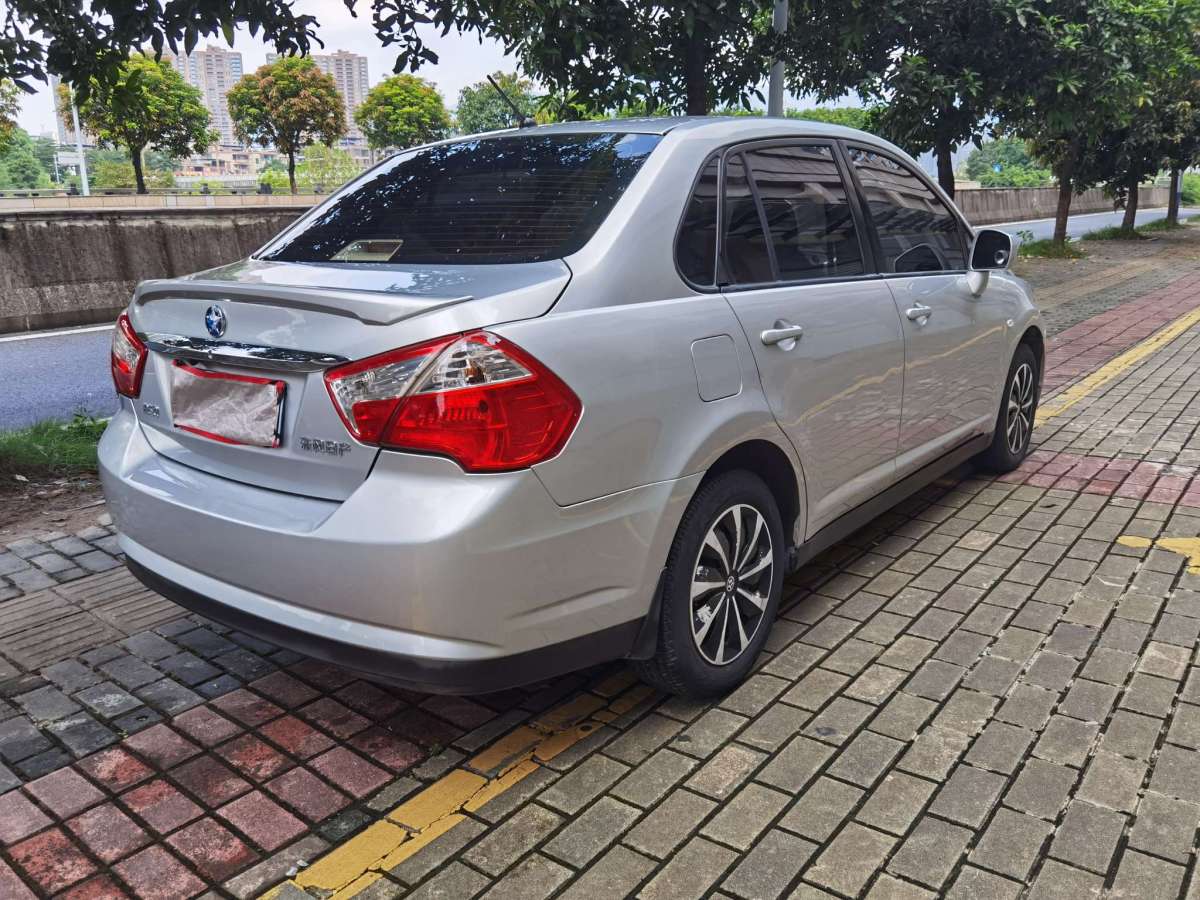 啟辰 D50  2015款 1.6L 自動(dòng)時(shí)尚版圖片