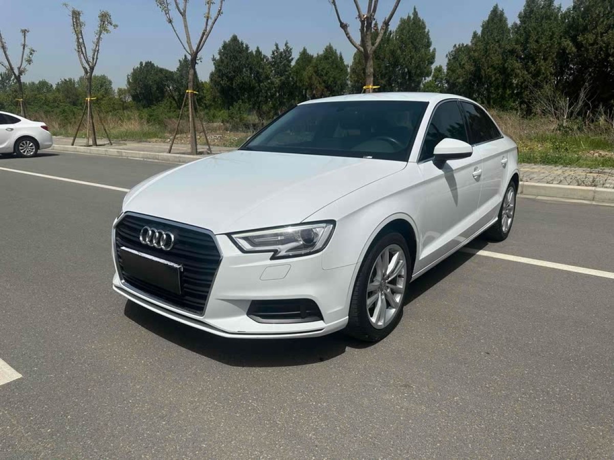 奧迪 奧迪A3  2018款 30周年年型 Limousine 35 TFSI 進(jìn)取型圖片