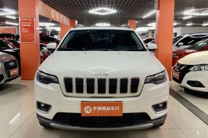 自由光 Jeep 2.0T 四驅(qū)探享版+自動(dòng)駕駛智慧包