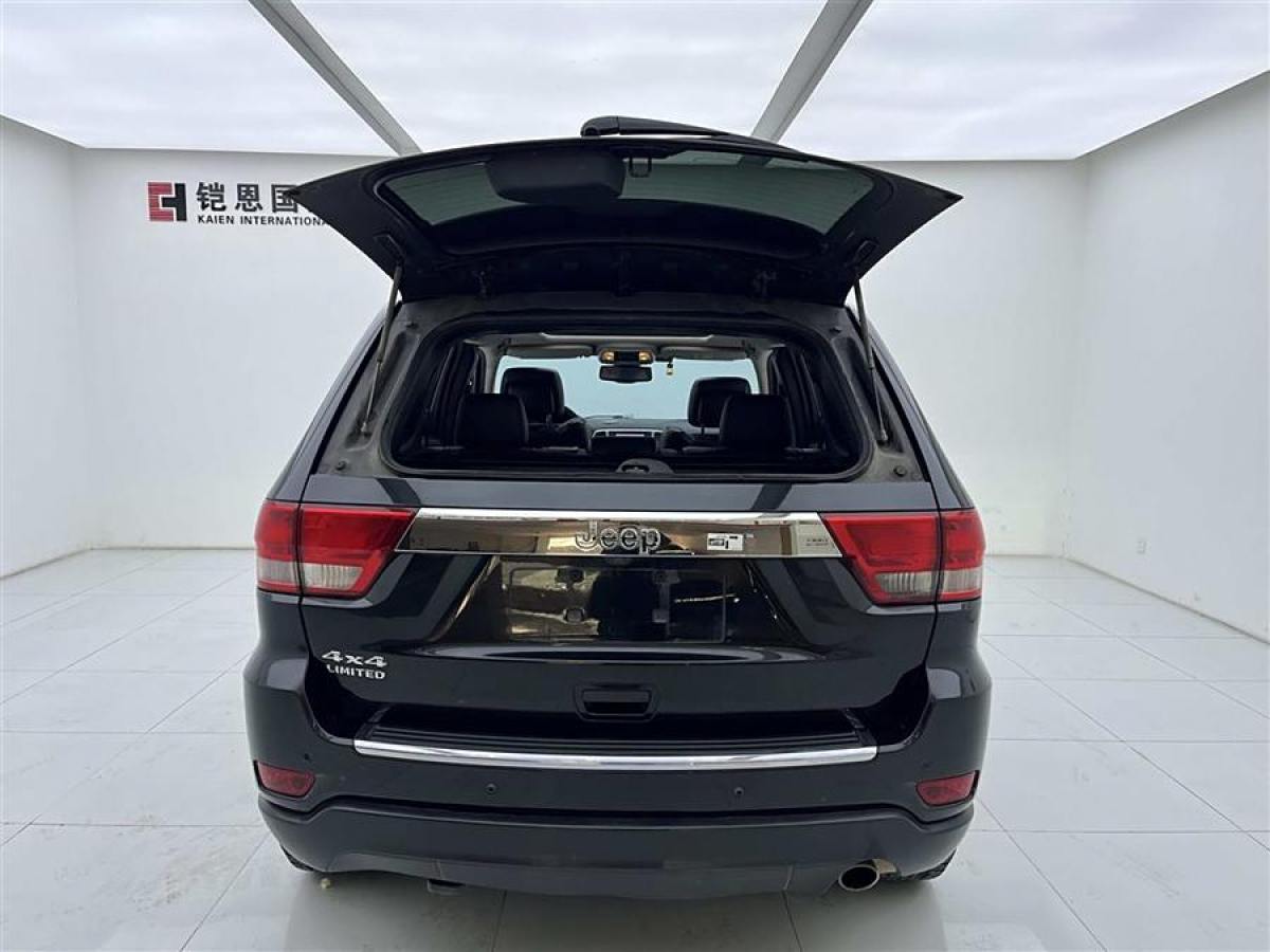 Jeep 大切諾基  2013款 3.6L 舒享導(dǎo)航版圖片