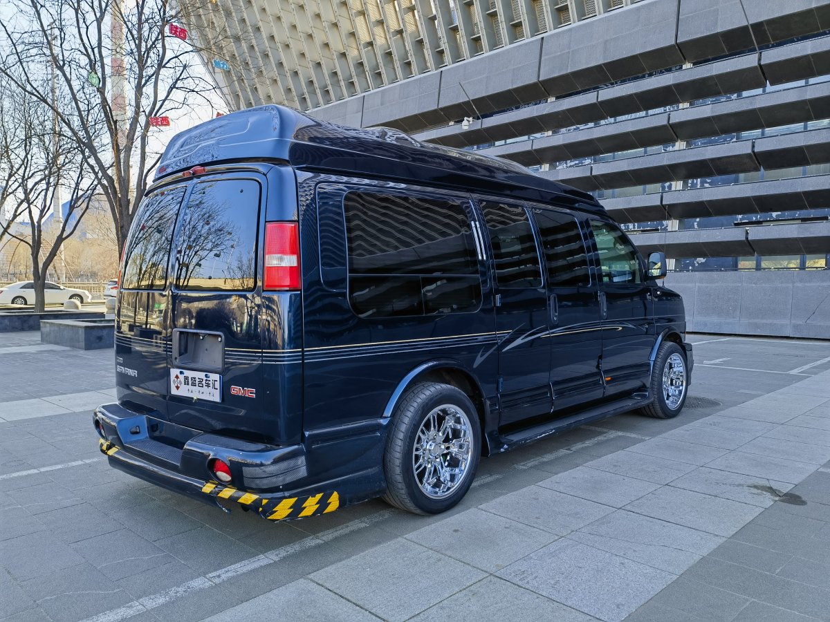 2013年9月GMC SAVANA  2011款 5.3L 商務(wù)之星7座