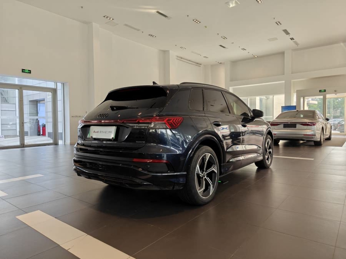 奧迪 奧迪Q4 e-tron  2024款 50 e-tron quattro 創(chuàng)境曜夜版圖片