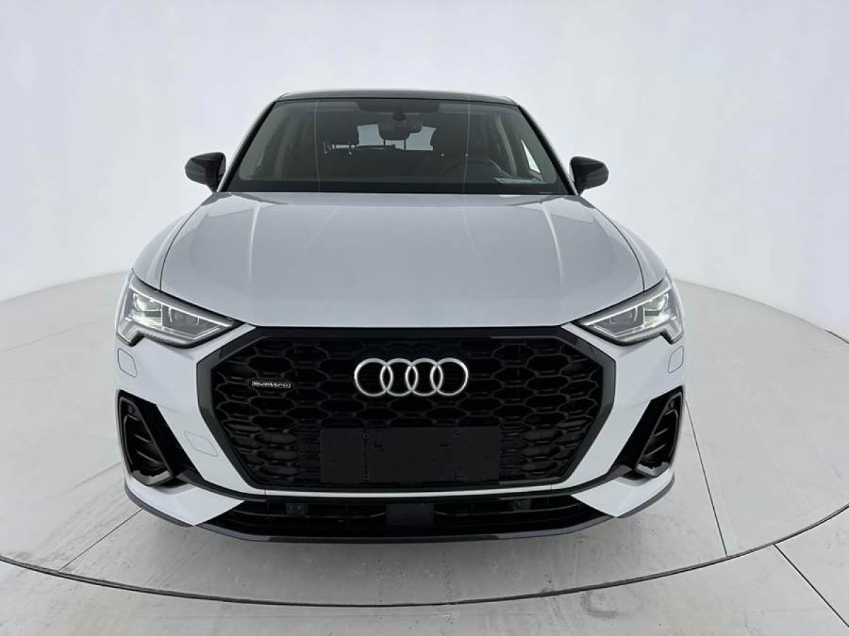 2022年2月奧迪 奧迪Q3 Sportback  2023款 改款 45 TFSI quattro 豪華型