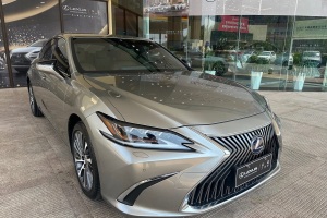 ES 雷克薩斯 300h 尊享版 國(guó)V