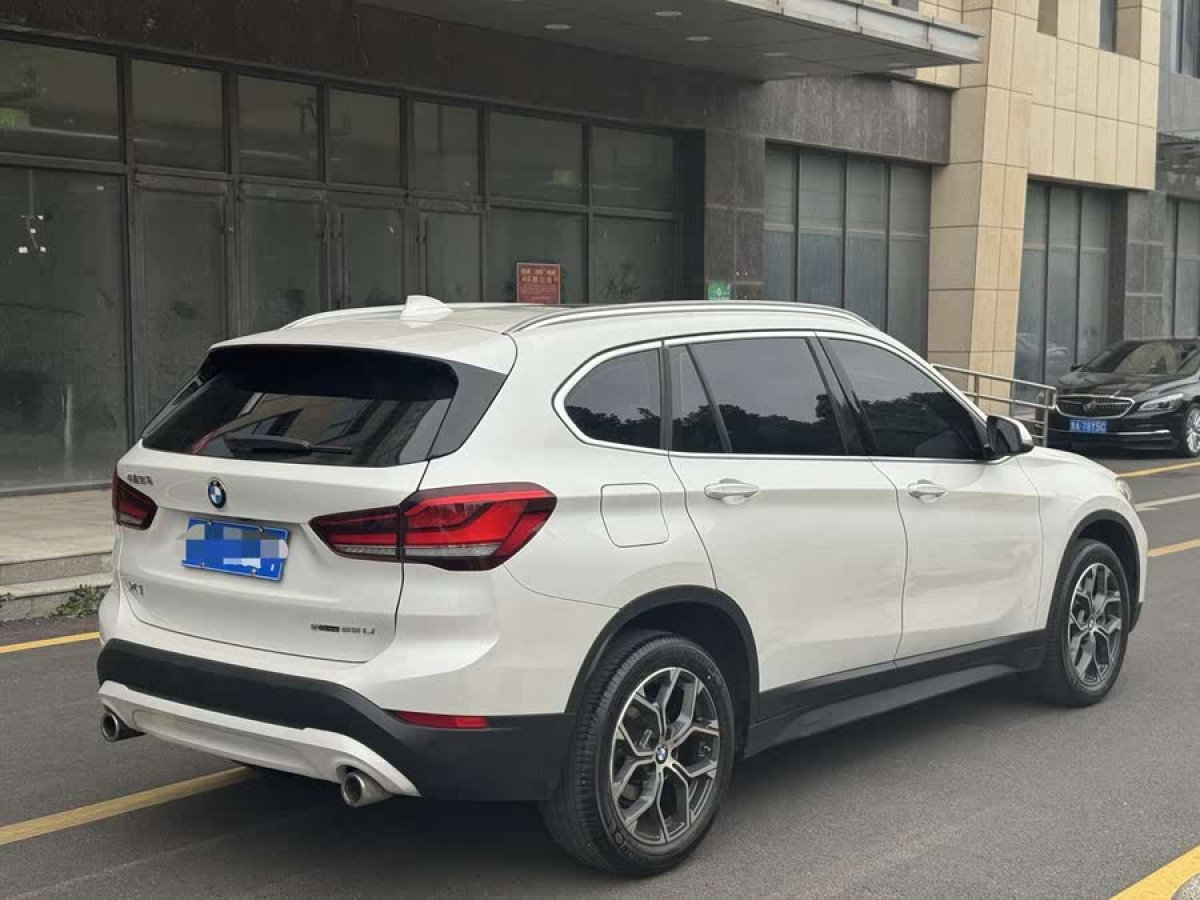 寶馬 寶馬X1  2021款 改款 sDrive25Li 領(lǐng)先型圖片