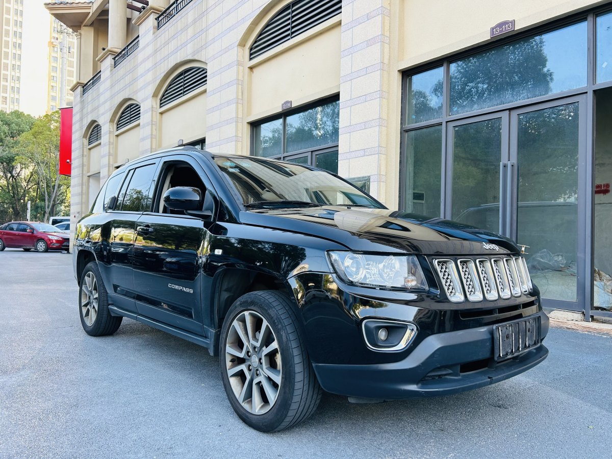 Jeep 指南者  2014款 2.0L 兩驅(qū)豪華版圖片