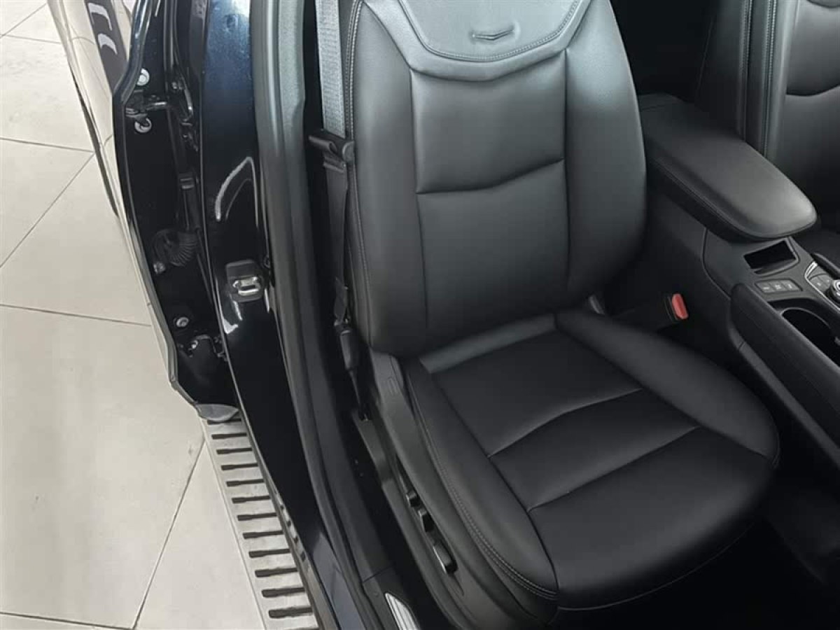 凱迪拉克 XT5  2021款 2.0T 兩驅(qū)豪華型圖片