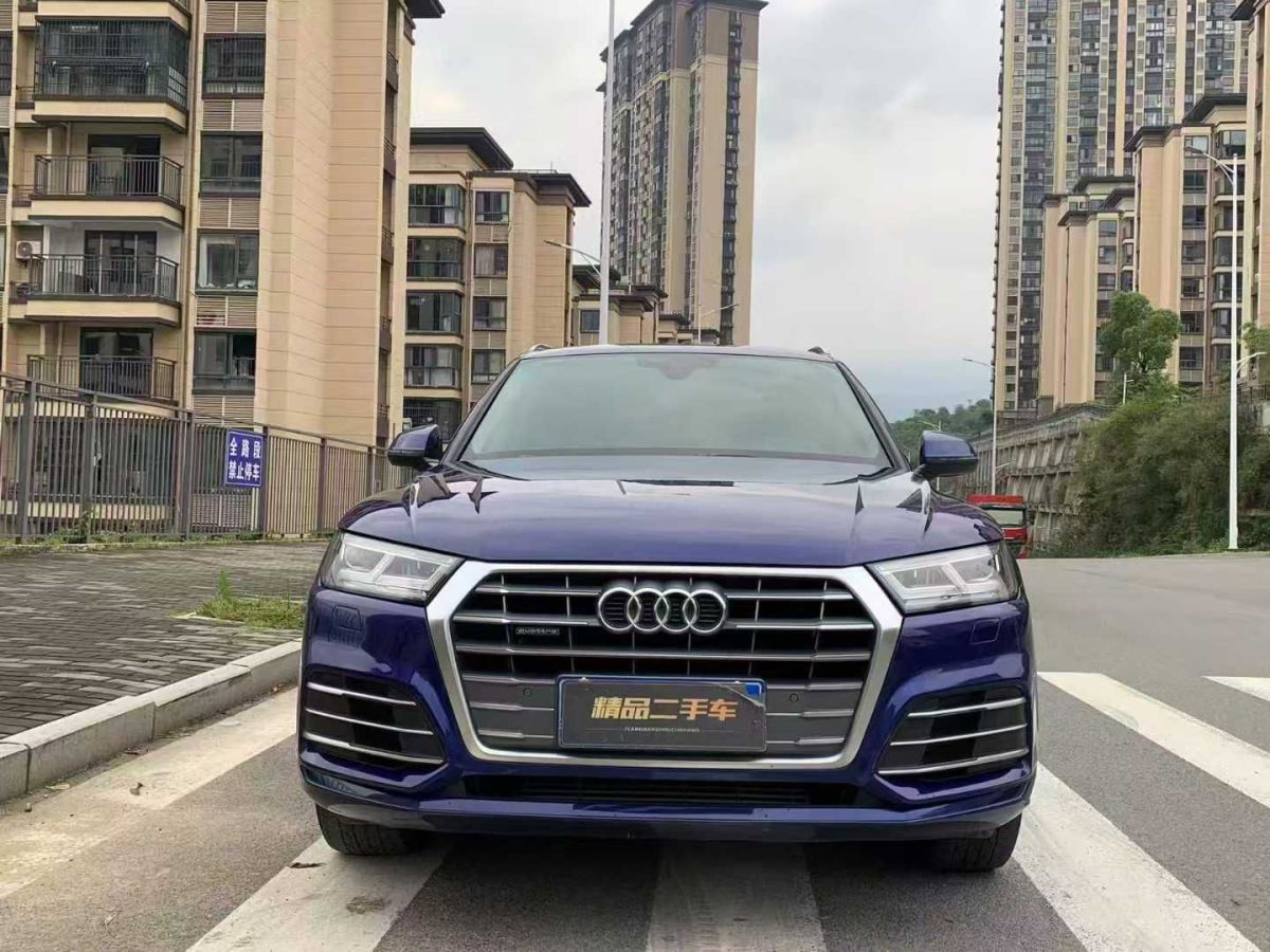 奧迪 奧迪Q3  2019款  35 TFSI 時(shí)尚動(dòng)感型圖片