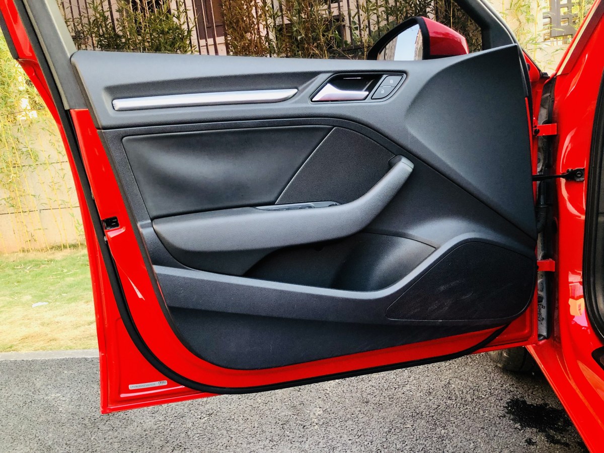 2015年11月奥迪 奥迪A3  2015款 Sportback 40 TFSI 自动舒适型