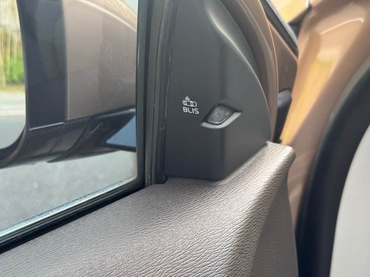 沃爾沃 V40  2013款 2.0T 智雅版圖片