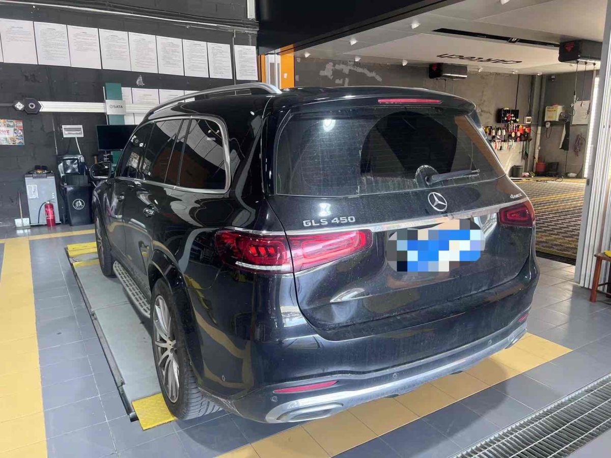 奔馳 奔馳GLS  2022款 改款二 GLS 450 4MATIC 豪華型圖片