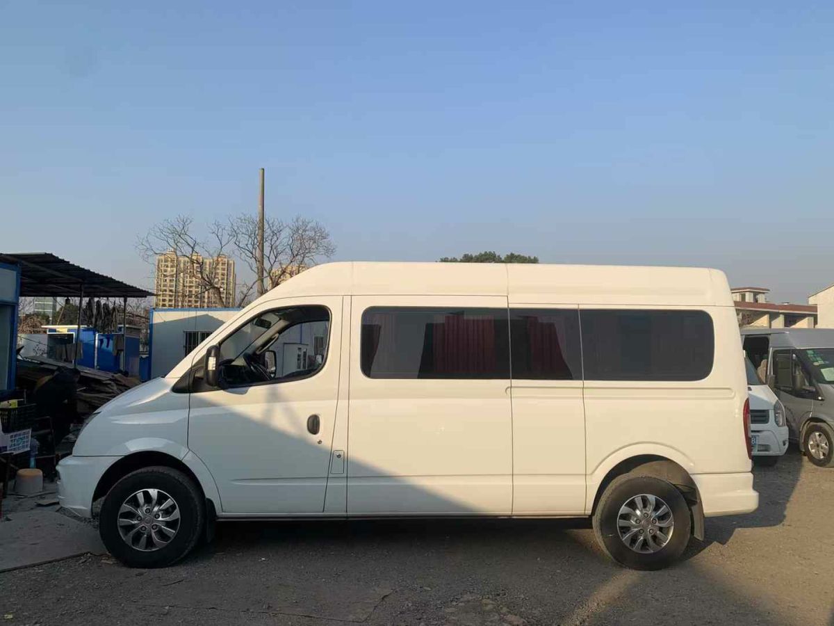 上汽大通 上汽大通MAXUS V100  2022款 2.0T旅行家V100圖片