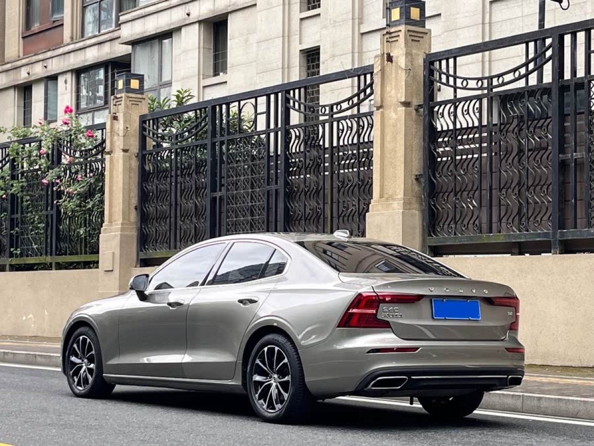 沃爾沃 S60L  2020款 T4 智逸豪華版圖片