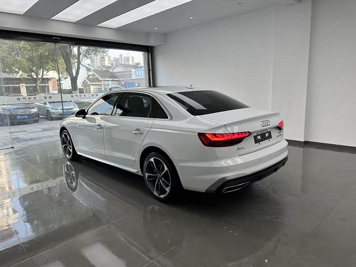 奧迪 奧迪A4L  2022款 40 TFSI 時尚動感型圖片