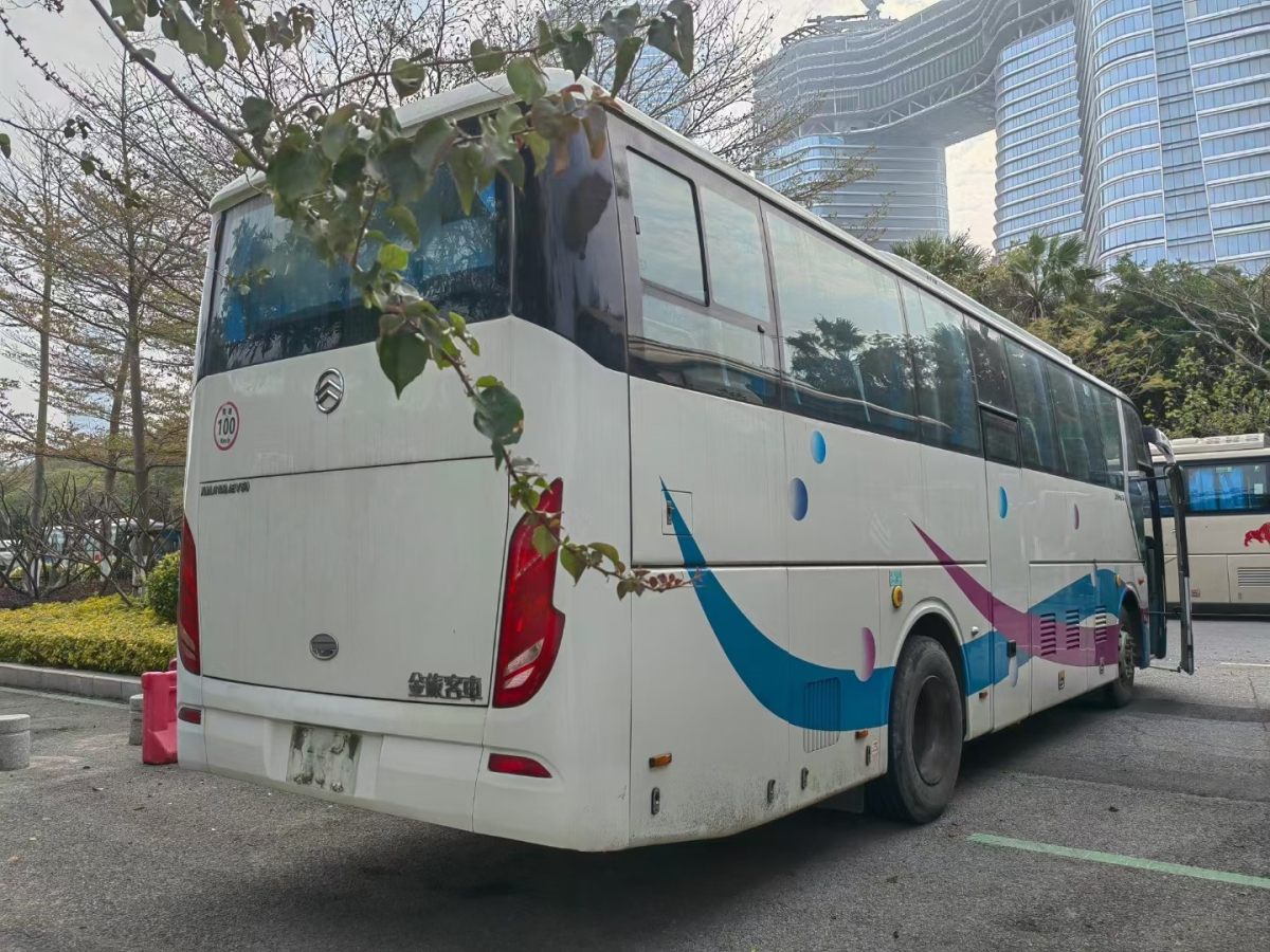 多臺47座寧德時代金旅6102電車圖片