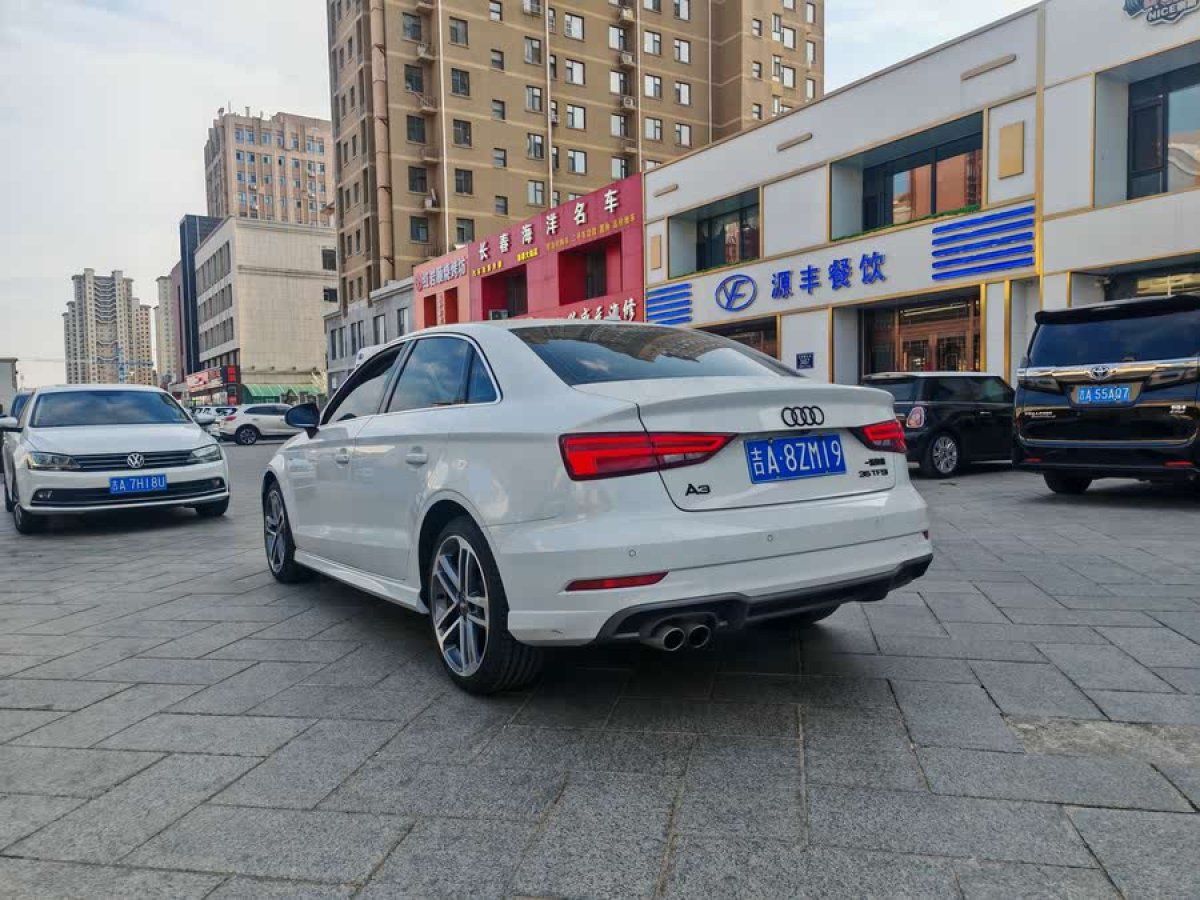 奧迪 奧迪A3  2018款 30周年年型 Limousine 35 TFSI 運動型圖片
