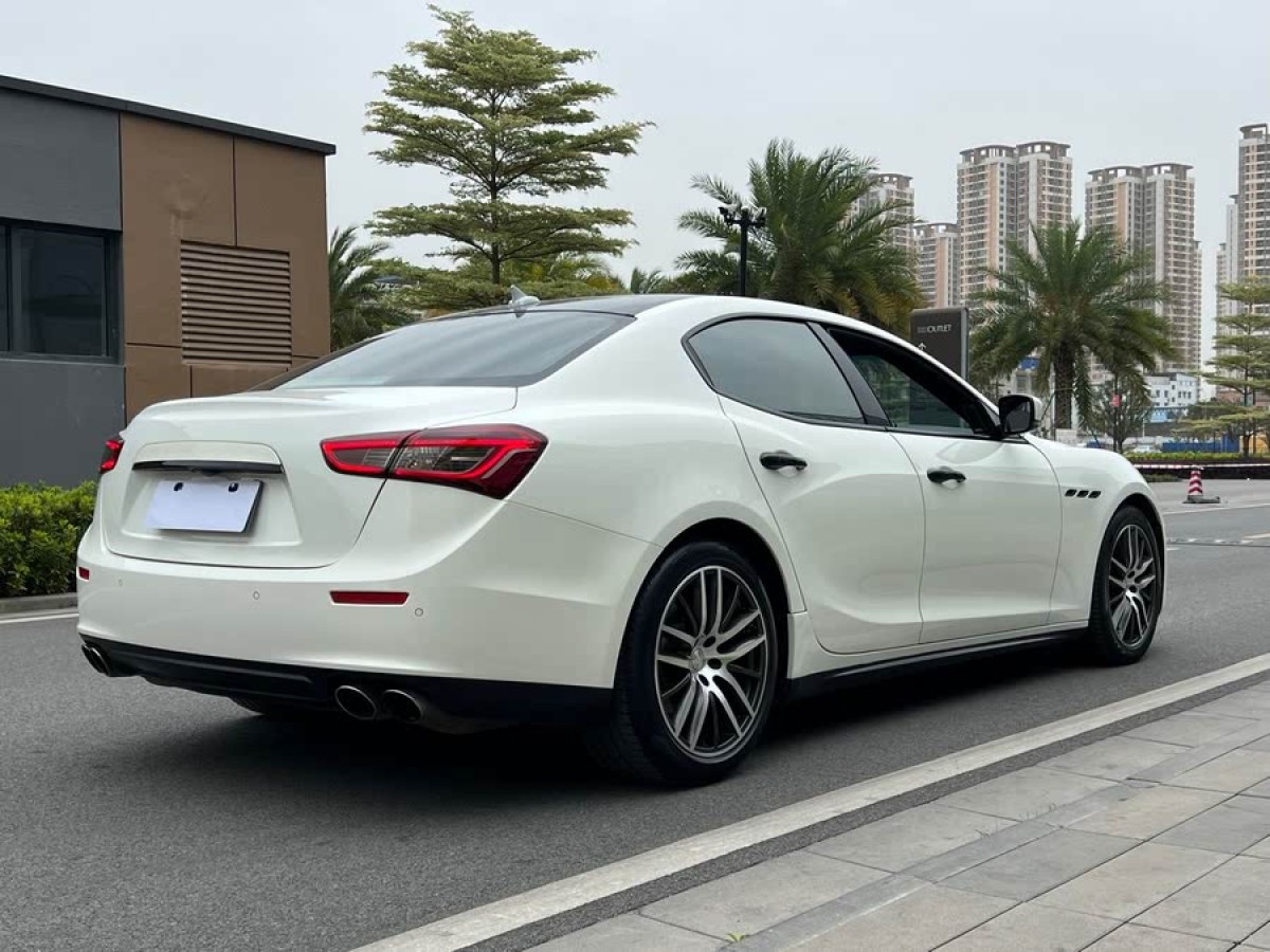瑪莎拉蒂 Ghibli  2014款 3.0T 標(biāo)準(zhǔn)版圖片