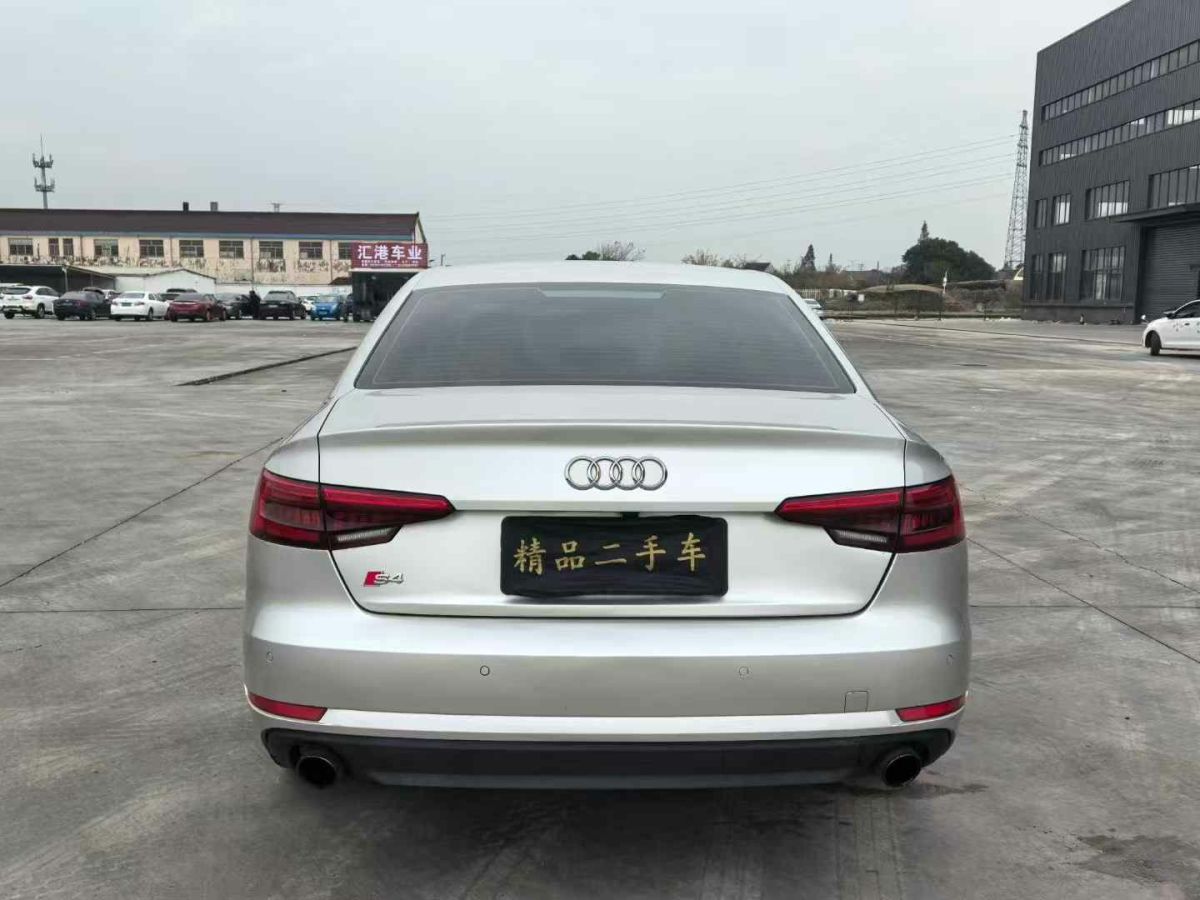 奧迪 奧迪A4L  2016款 A4L 30TFSI 手動(dòng)舒適型圖片