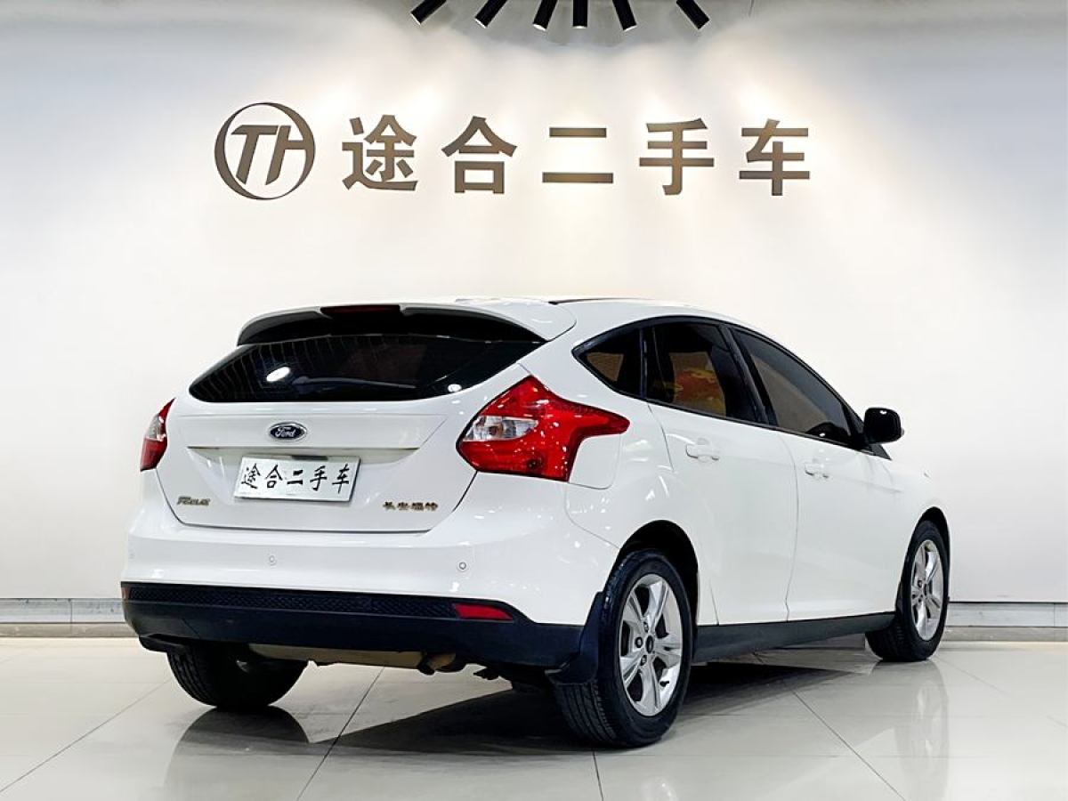 福特 ?？怂? 2012款 兩廂 1.6L 自動(dòng)風(fēng)尚型圖片