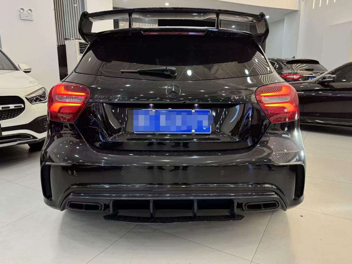 奔馳 奔馳A級AMG  2017款 AMG A 45 4MATIC 暗夜雷霆限量版圖片