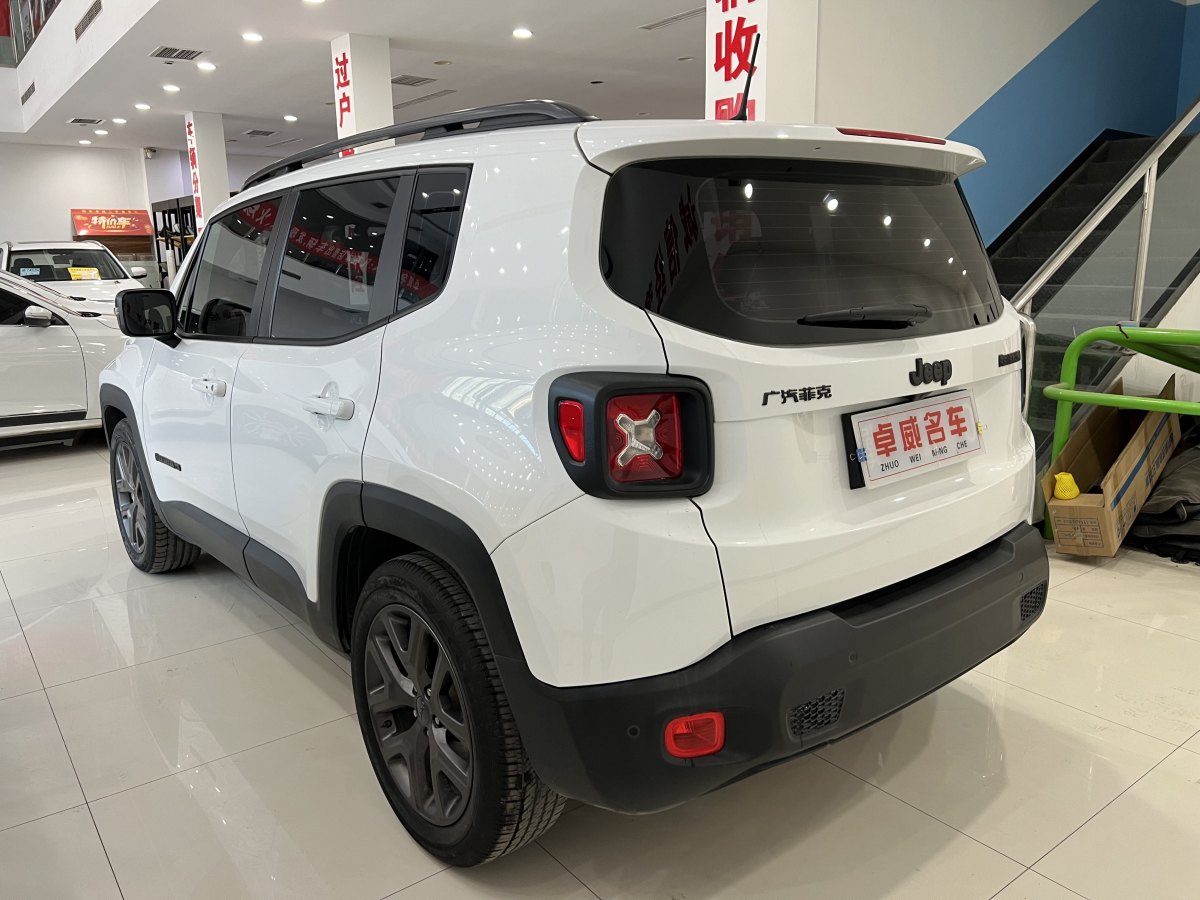 2021年7月Jeep 自由俠  2021款 220T 自動(dòng)80周年紀(jì)念版