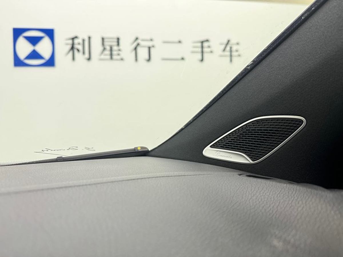 奔馳 奔馳EQA  2022款 EQA 300 4MATIC 首發(fā)特別版圖片