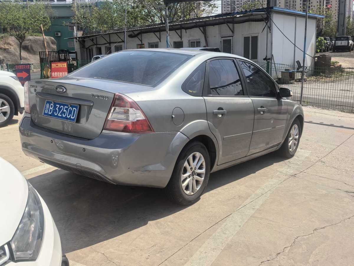 福特 ?？怂? 2009款 三廂 1.8L 自動(dòng)豪華型圖片