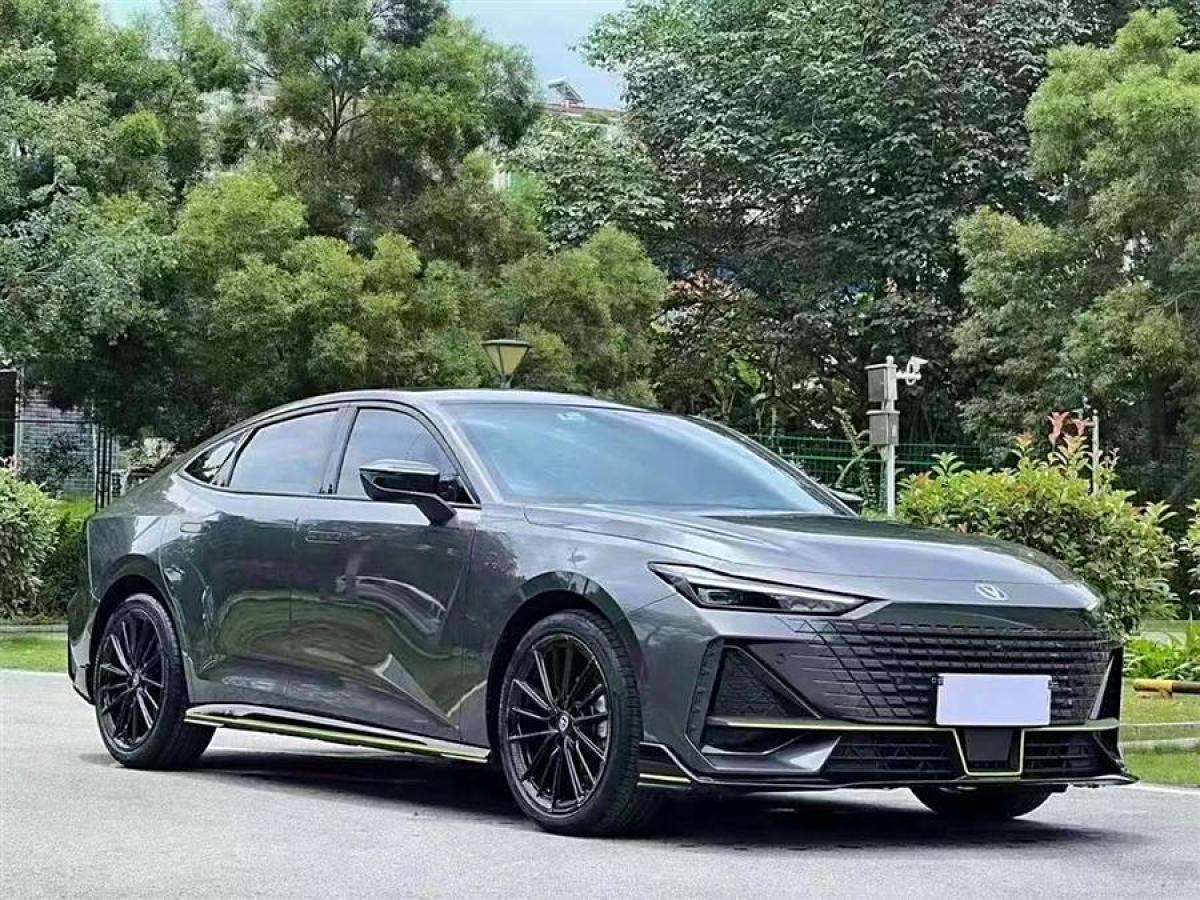 長(zhǎng)安 長(zhǎng)安UNI-V  2022款 1.5T 運(yùn)動(dòng)版圖片