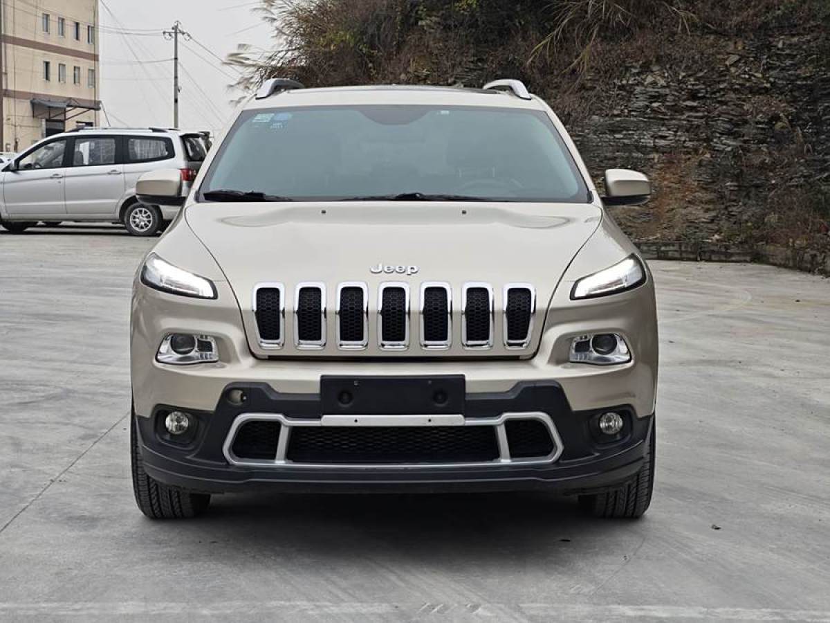 Jeep 自由光  2014款 2.4L 都市版圖片