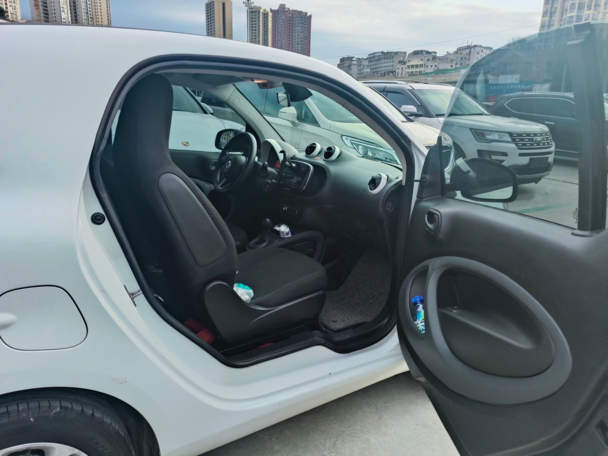 smart fortwo  2015款 1.0L 52千瓦硬頂靈動版圖片