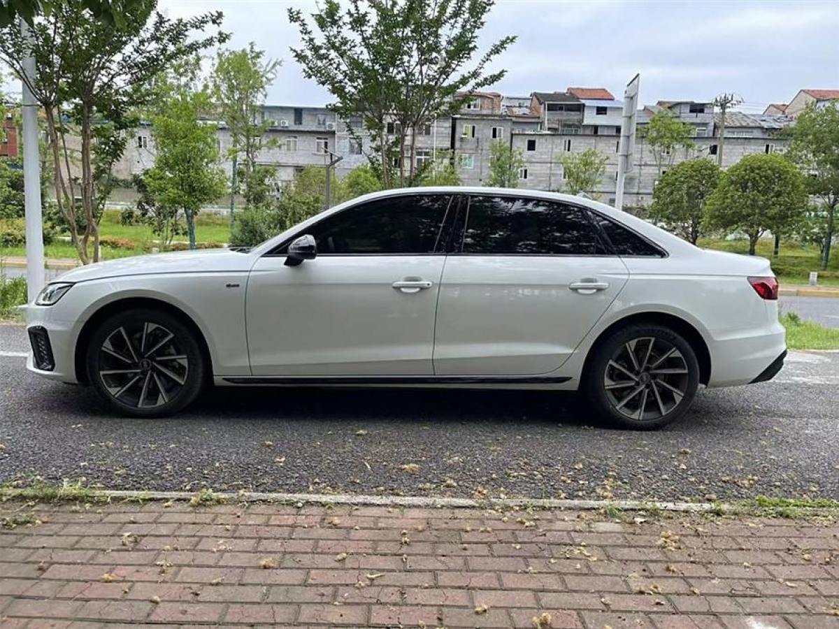 奧迪 奧迪A4L  2023款 40 TFSI 豪華動(dòng)感型圖片