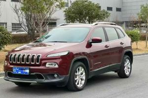 自由光 Jeep 2.0L 兩驅(qū)優(yōu)享版