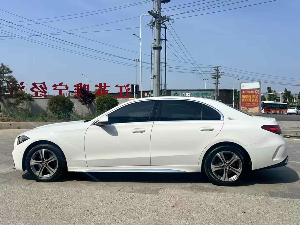 奔馳 邁巴赫S級  2022款 S 680 4MATIC 匠心高定首發(fā)版圖片