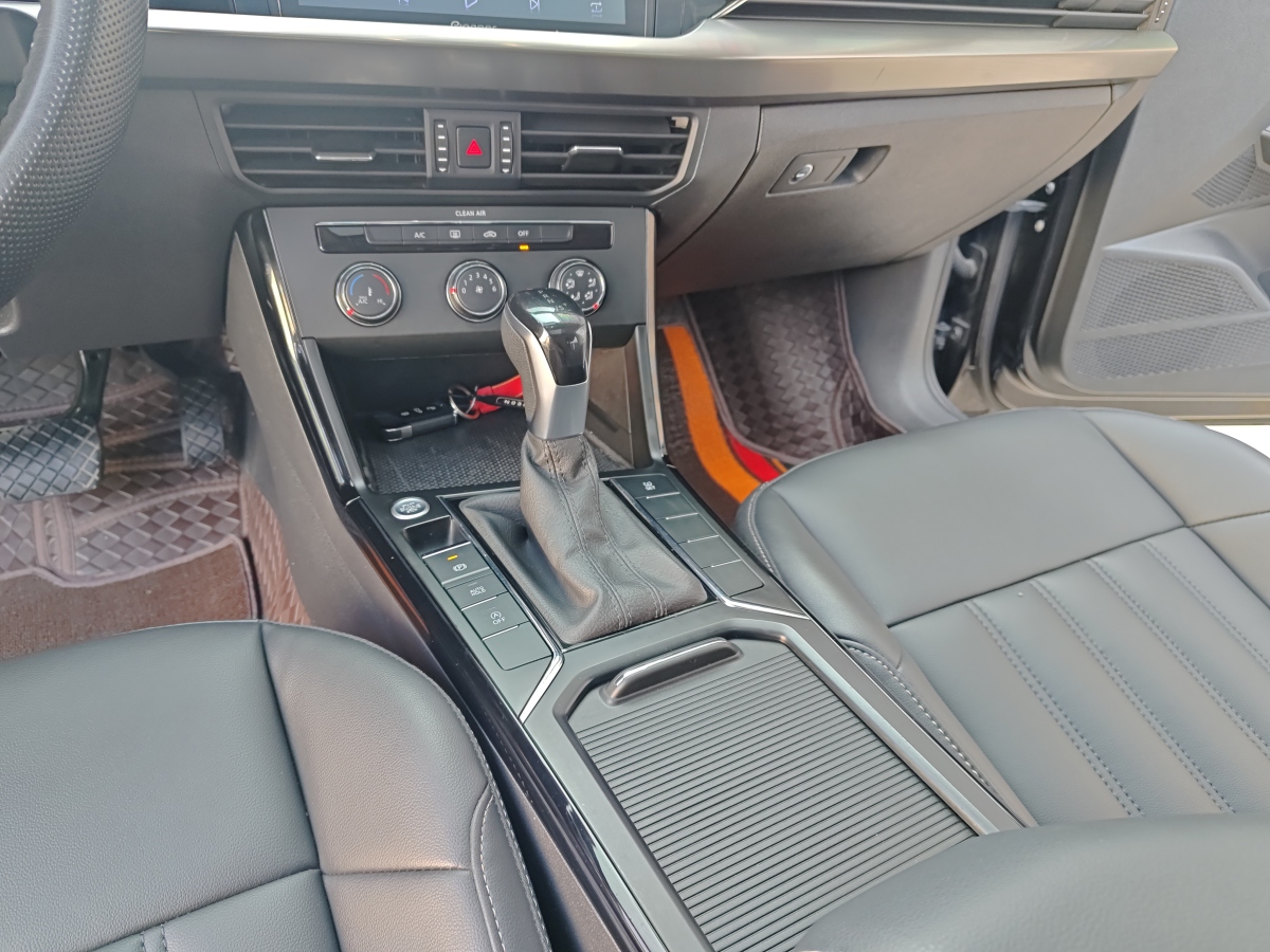大眾 帕薩特  2021款 280TSI 商務(wù)版圖片
